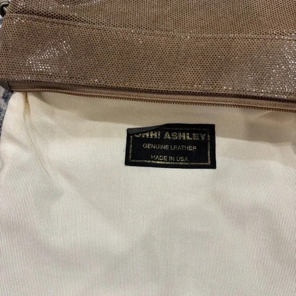 Ohh Ashley Vintage Tan Crossbody Bag - Picture 5 of 6